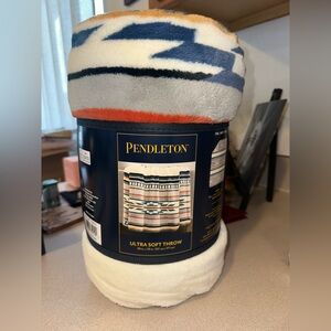 Pendleton throw blanket